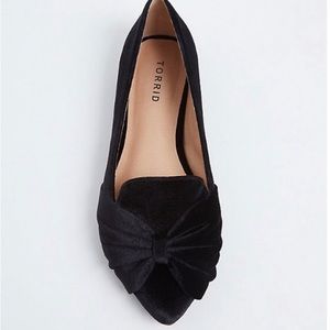 NWT Torrid black velvet flats shoes size 9.5 wide